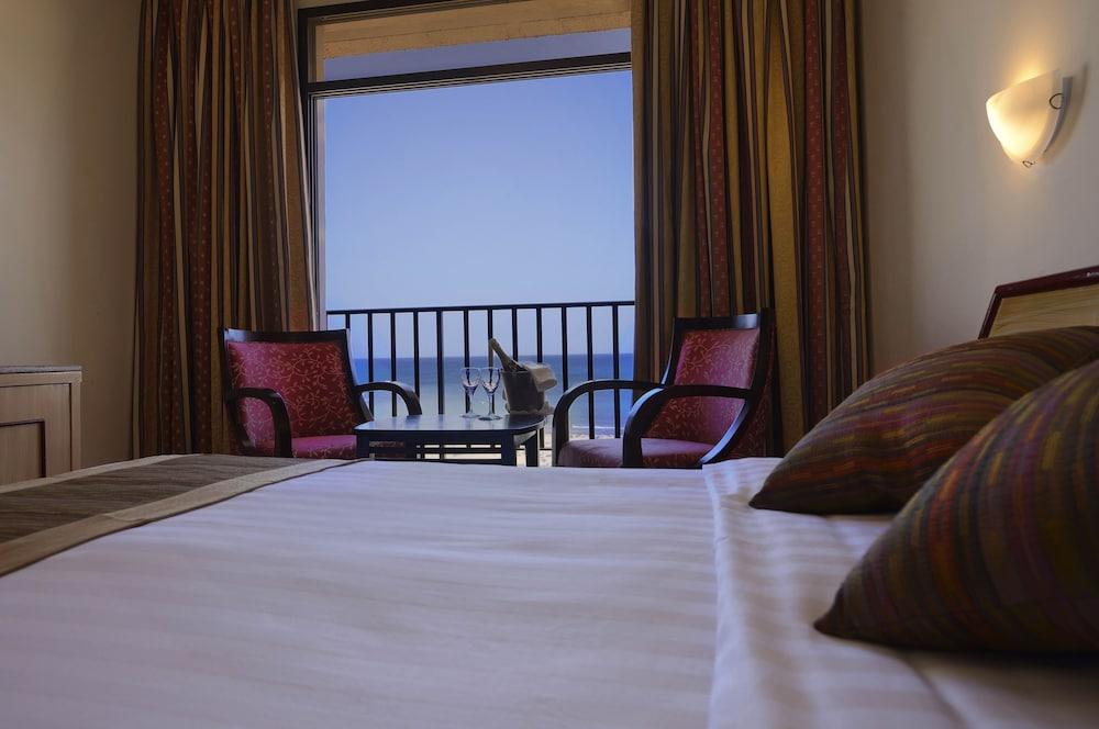 Resort Sur Beach Holiday Extérieur photo