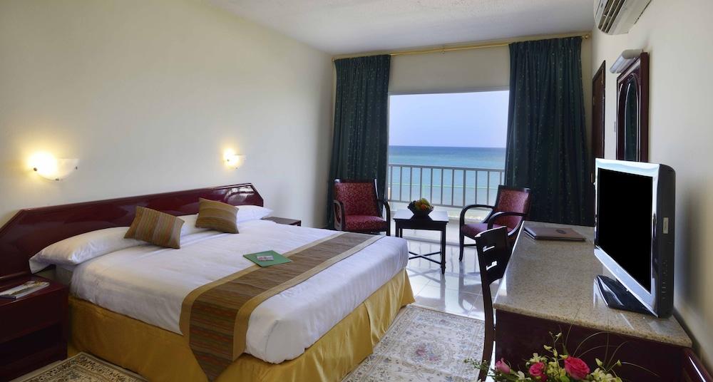 Resort Sur Beach Holiday Extérieur photo