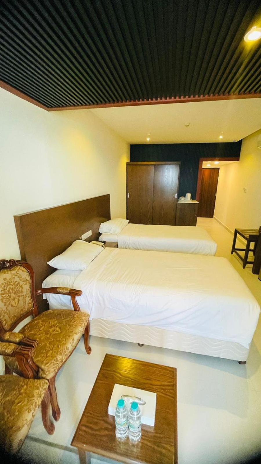Resort Sur Beach Holiday Extérieur photo